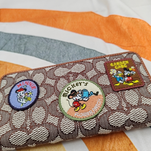 💕Coach Wallet - Picture 7 of 7